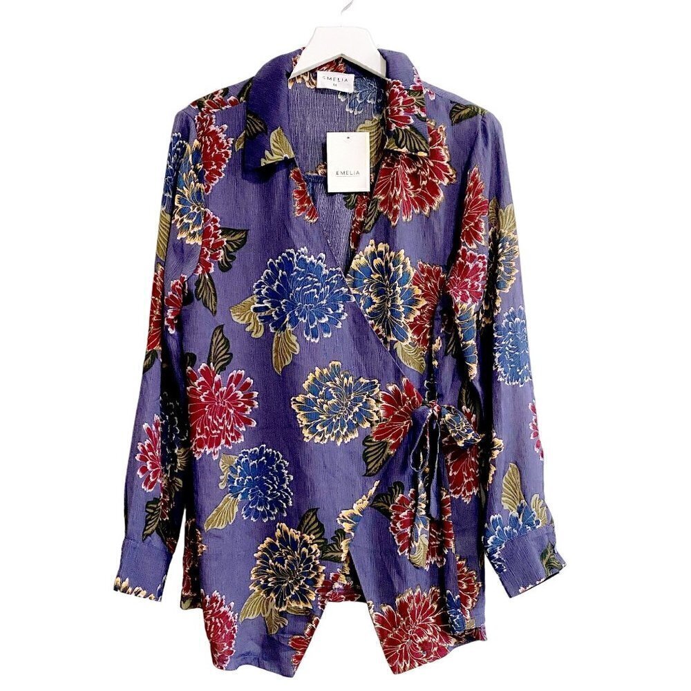 NWT EMELIA Floral Wrap Blouse, size M, Slate Blue Floral